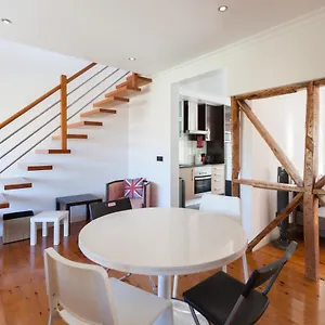 Apartment Flh - Charming Graca Duplex, Lisbon